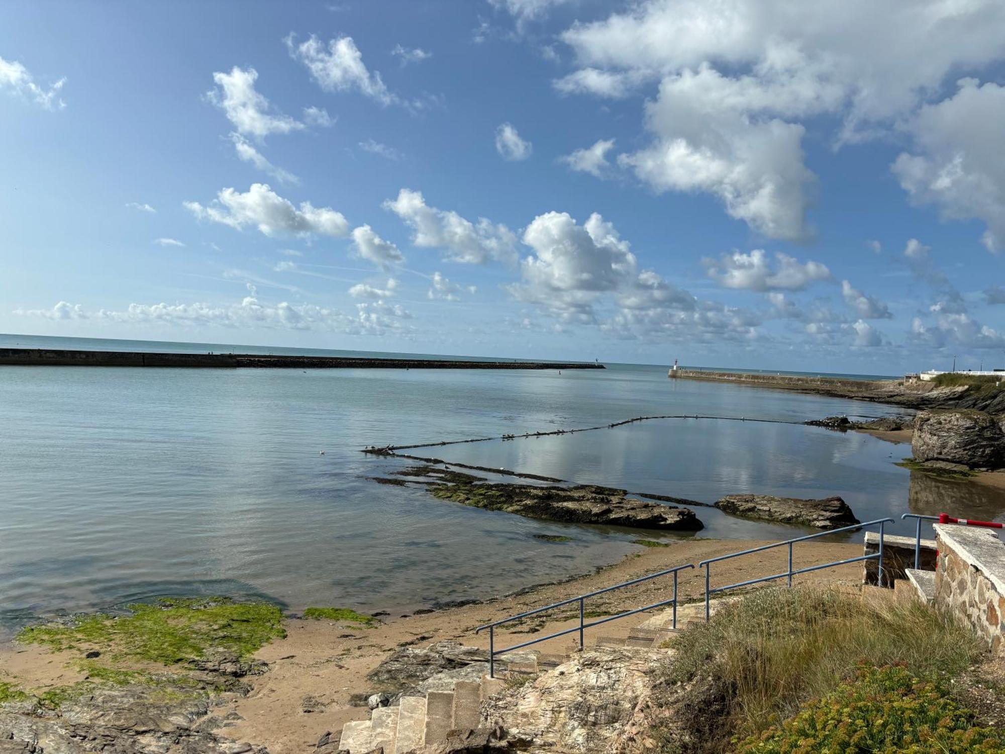 Vue Panoramique Port Et Ocean Saint-Gilles-Croix-de-Vie Exterior foto